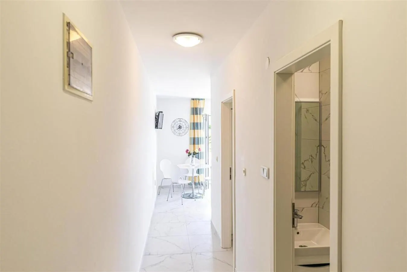 Apartments Bozo - 100M To The Sea Donji Okrug  Croatia