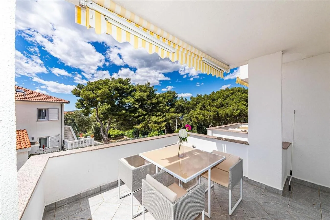 Apartments Bozo - 100M To The Sea Donji Okrug  0*, Donji Okrug (Ciovo) Croatia
