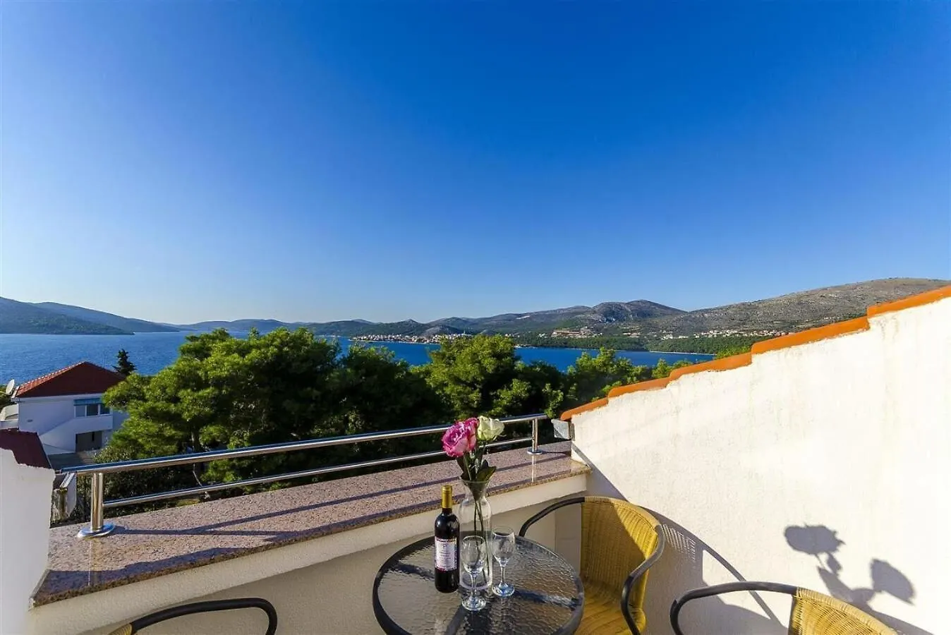 Apartments Bozo - 100M To The Sea Donji Okrug  0*, Donji Okrug (Ciovo) Croatia