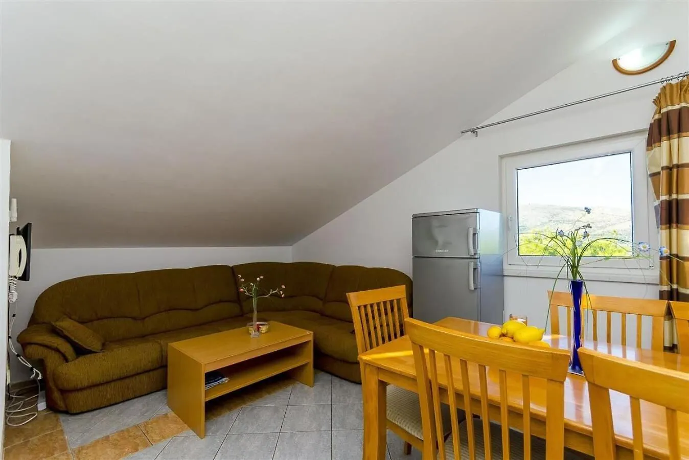 Apartments Bozo - 100M To The Sea Donji Okrug