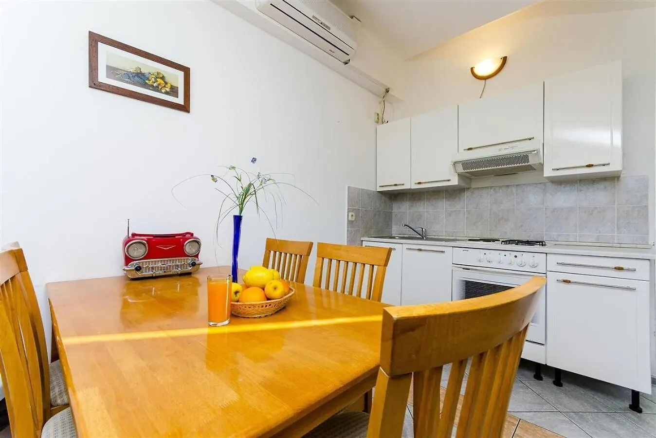 Apartments Bozo - 100M To The Sea Donji Okrug