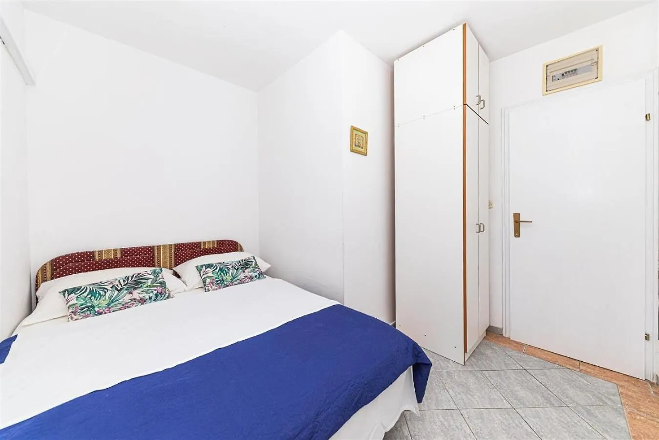 Apartments Bozo - 100M To The Sea Donji Okrug  Donji Okrug (Ciovo)