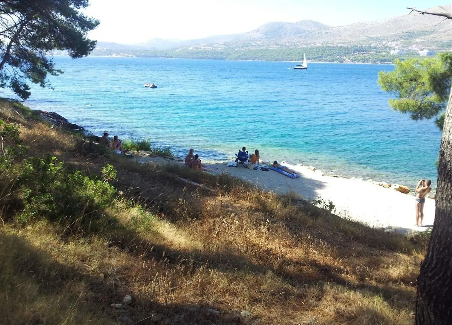 Apartments Bozo - 100M To The Sea Donji Okrug