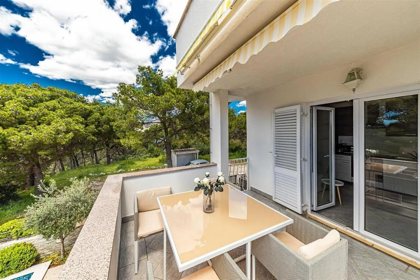Apartments Bozo - 100M To The Sea Donji Okrug  0*, Donji Okrug (Ciovo)