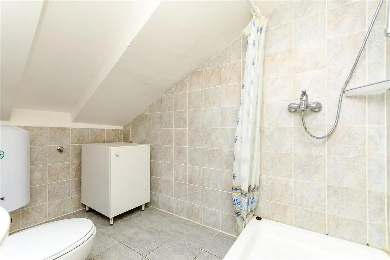 Apartments Bozo - 100M To The Sea Donji Okrug  0*, Donji Okrug (Ciovo)
